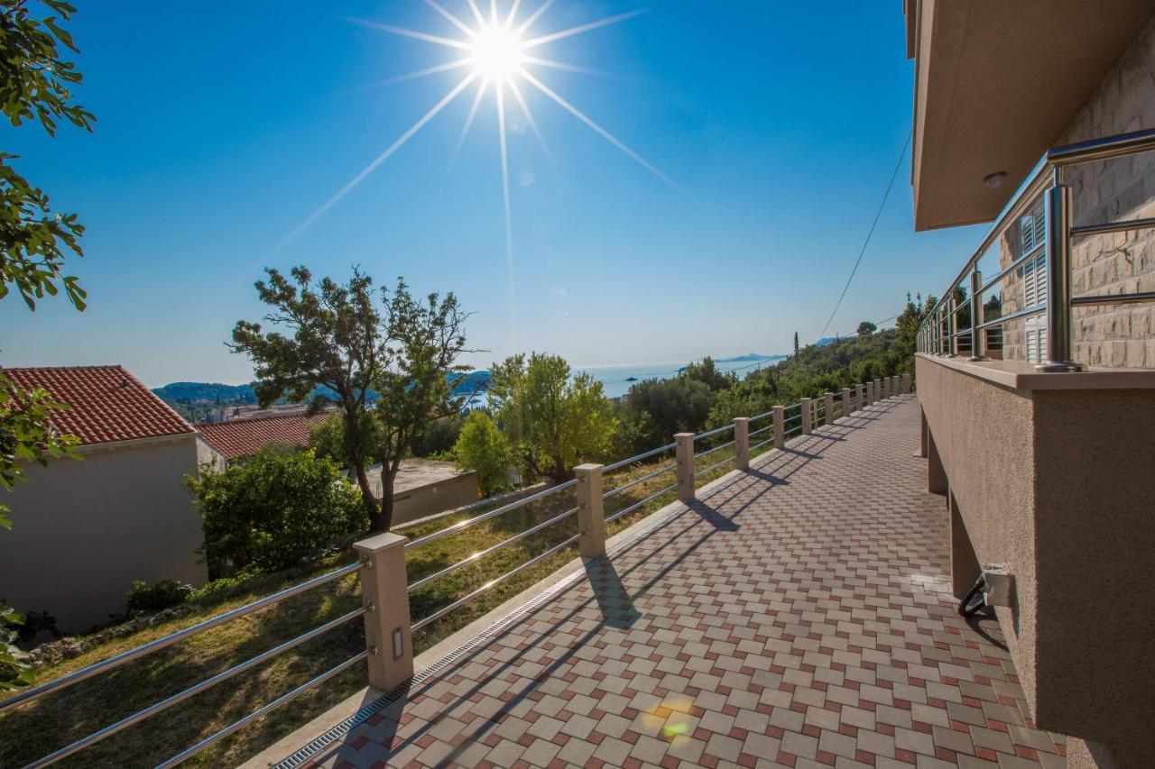 Mediterranean Sunset Apartments 챠브타트 외부 사진